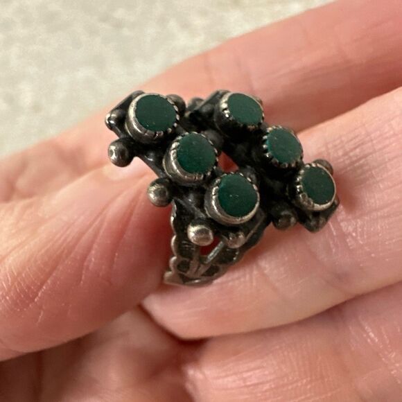 Vintage Old Navajo Snake Eye Sterling And Turquoise Ring - Picture 8 of 9